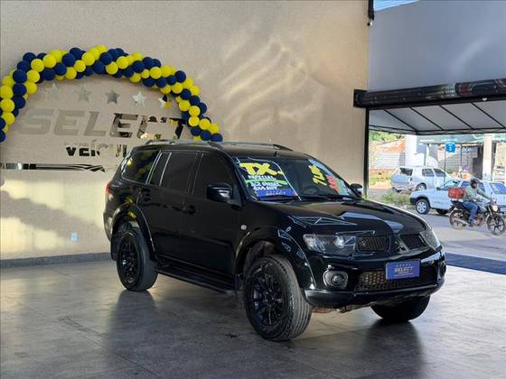 MITSUBISHI PAJERO DAKAR 3.2 HPE 4X4 7 LUGARES 16V TURBO INTERCOOLER DIESEL 4P AUTOMÁTICO MITSUBISHI PAJERO DAKAR 3.2 HPE 4X4 7 LUGARES 16V TURBO INTERCOOLER DIESEL 4P AUTOMÁTICO